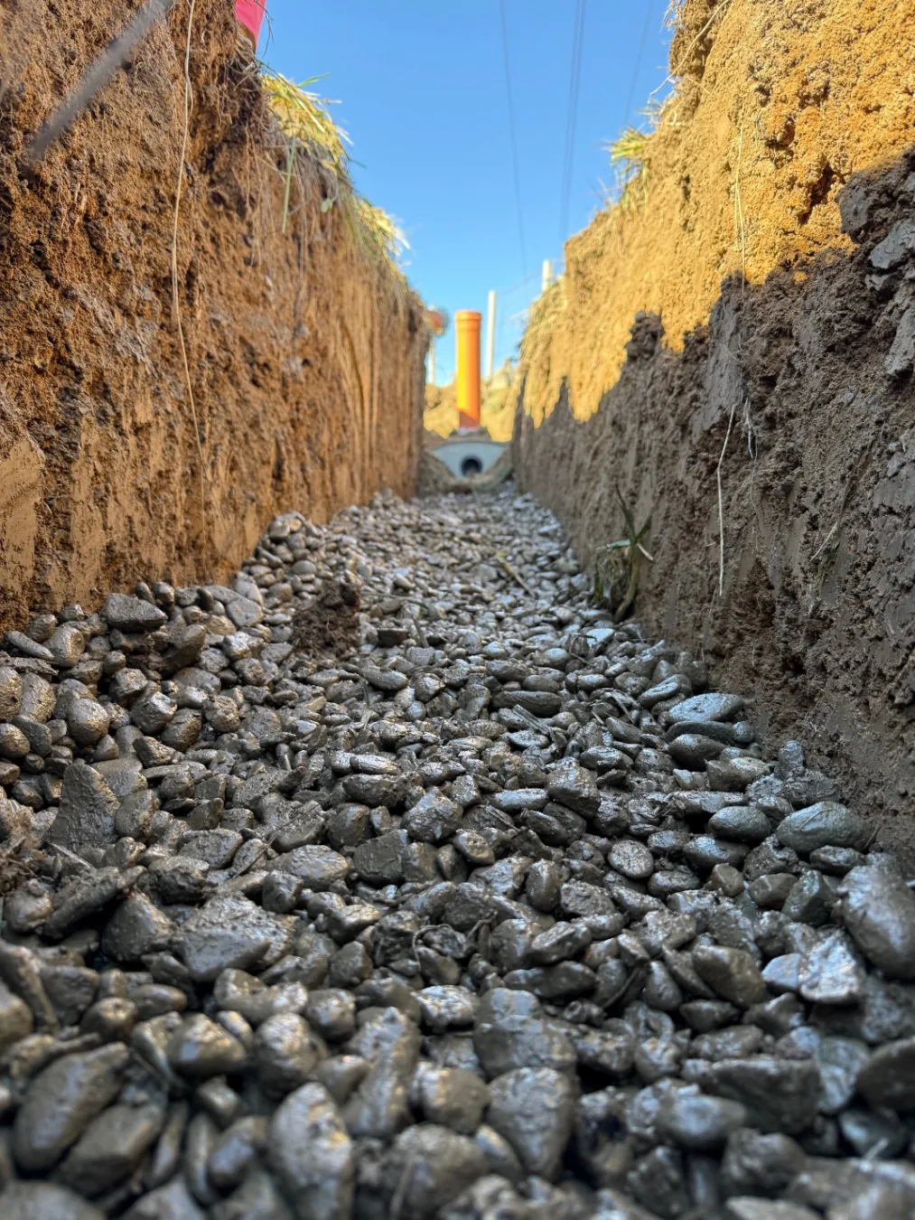 Câmp de drenaj cu pietriș pentru fosă septică